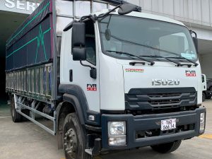 Xe tải Isuzu FVR 900 thùng bạt 8 tấn thùng 9.6m