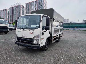 Xe tải Isuzu QKR 230 thùng bạt 2.5 tấn thùng 3.6m