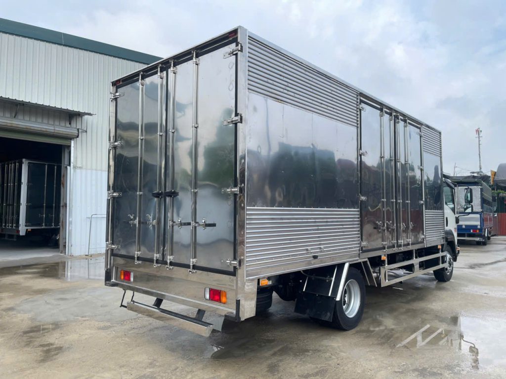 Xe tải ISUZU FSR 700