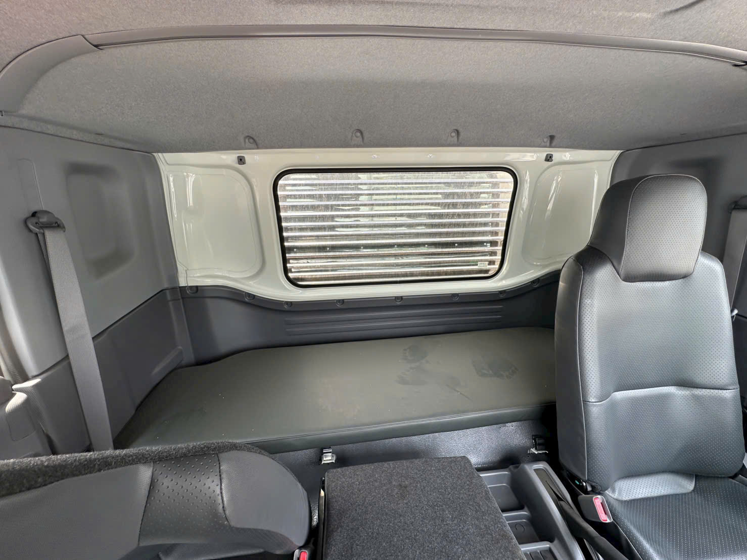 Xe tải ISUZU FSR700 thùng bạt 6.2 mét tải trọng 8 tấn cabin kép