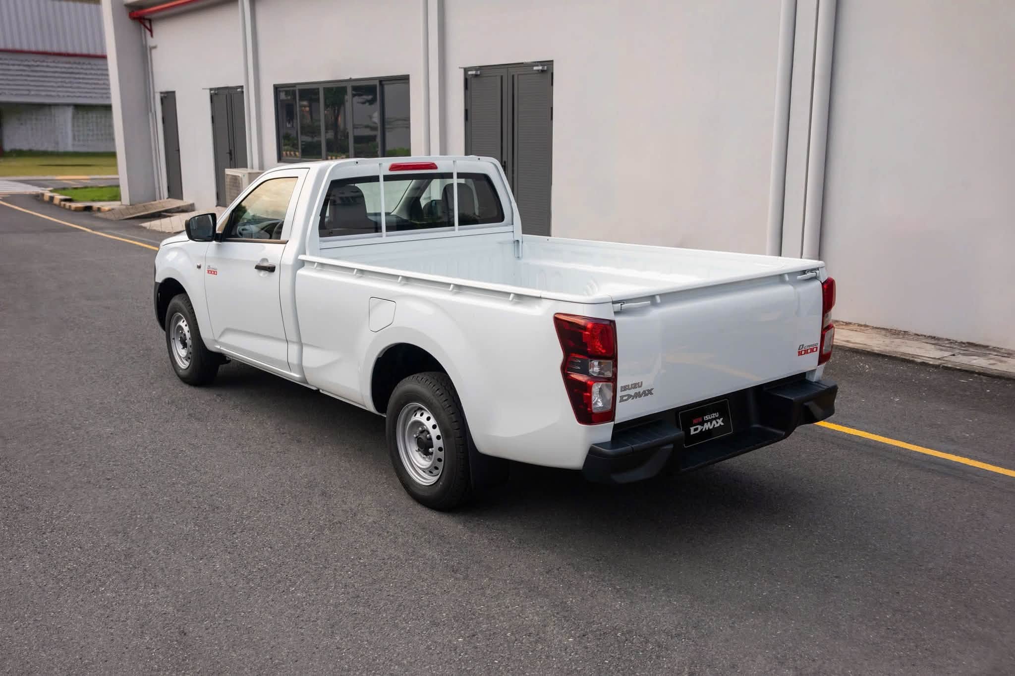 Isuzu D-Max Cargo 1000 nhập khẩu 2026
