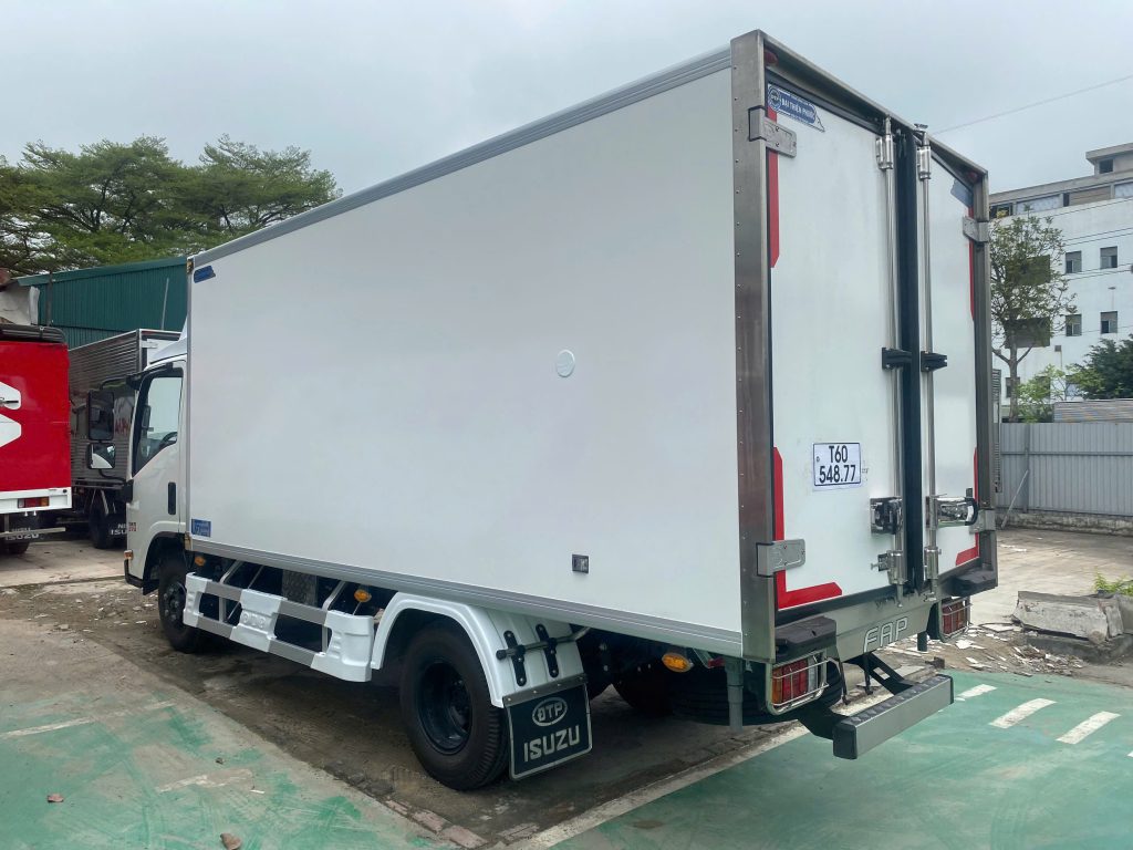 ISUZU QKR270 đông lạnh
