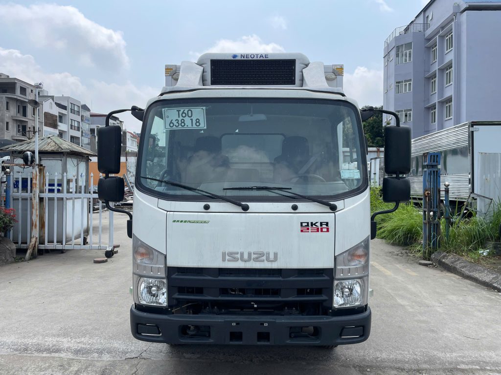 ISUZU QKR230 đông lạnh